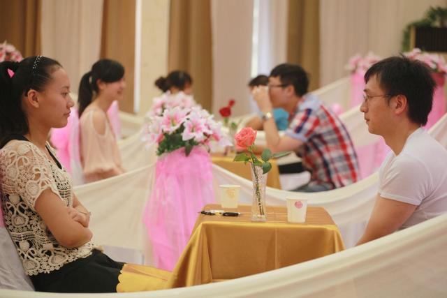 相親第一次見(jiàn)面送什么合適